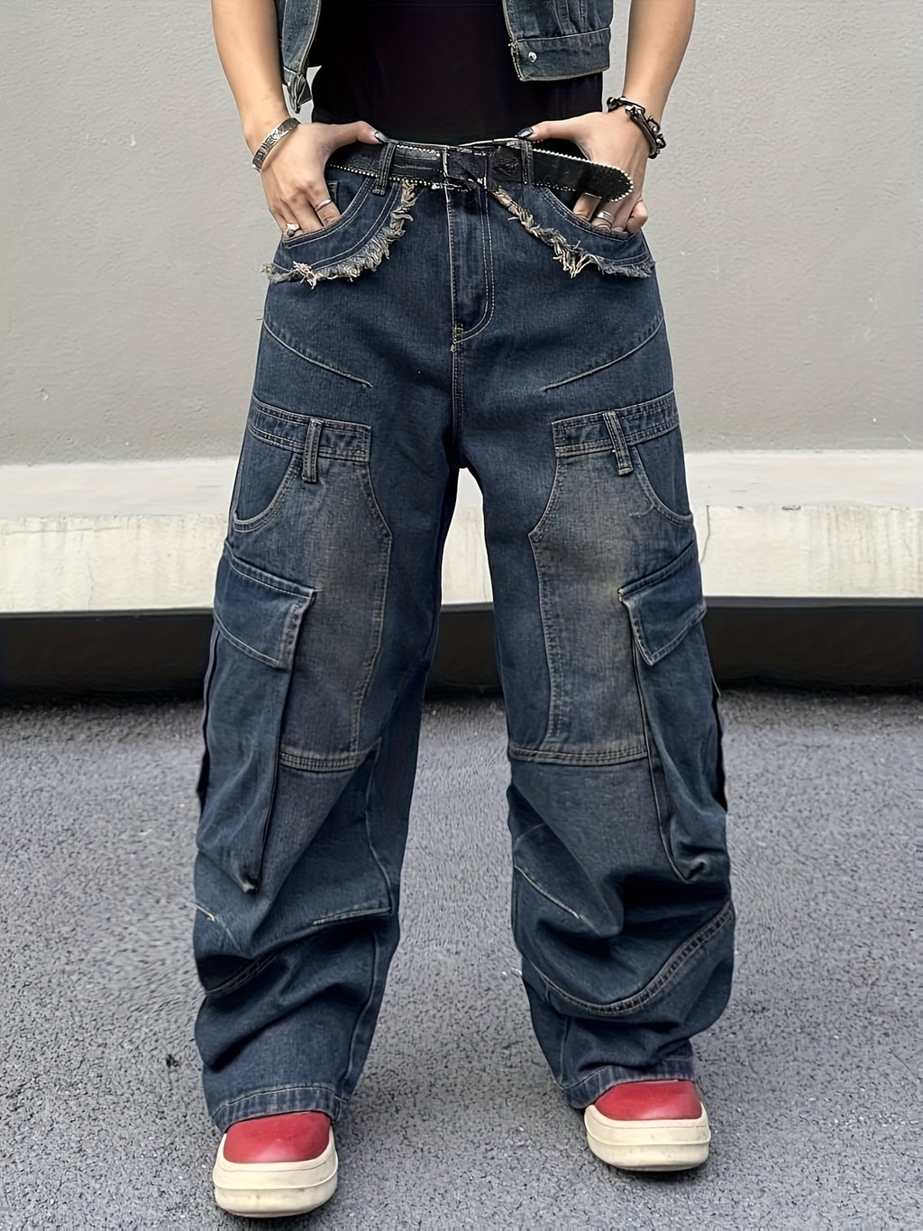 Distressed Multi-Pocket Baggy Cargo Jeans